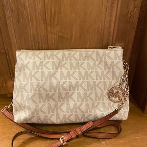 Michael Kors Crossbody Bag